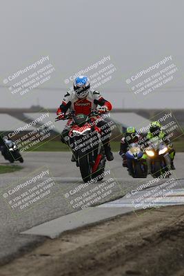 media/Nov-29-2025-TrackDaz (Sat) [[10ae2d9bce]]/C Group/Session 4 (Wheelie Bump)/